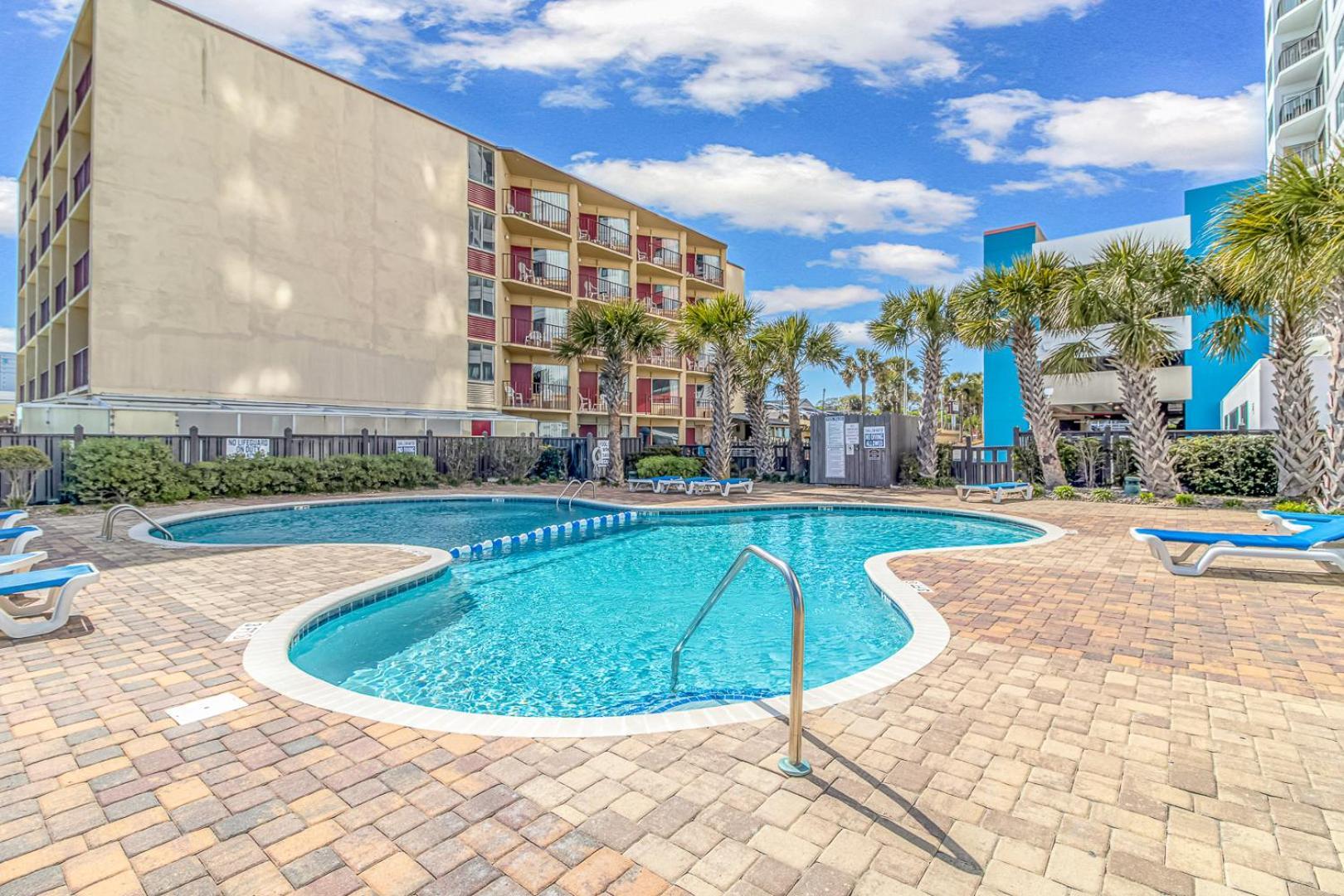 אפרטהוטל מירטל ביץ' Good Time Charlies Oceanfront Retreat מראה חיצוני תמונה